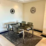 Lägenhet 5 Stars Beachfront Paradise - Seaview, Always Heated Pool, Gym, Sauna! *