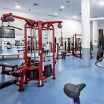 Lägenhet 5 Stars Beachfront Paradise - Seaview, Always Heated Pool, Gym, Sauna! *