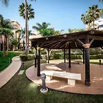 5 Stars Beachfront Paradise - Seaview, Always Heated Pool, Gym, Sauna! Lägenhet Estepona