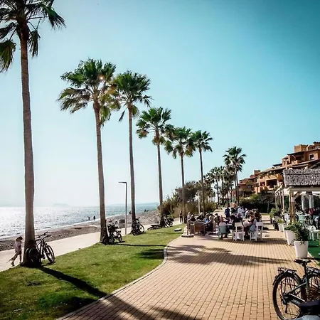 5 Stars Beachfront Paradise - Seaview, Always Heated Pool, Gym, Sauna! Apartment *